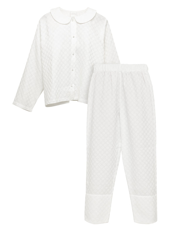 Long sleeve sleeper, luxury pajama set for hosting parties at home . Lounge in stye. 